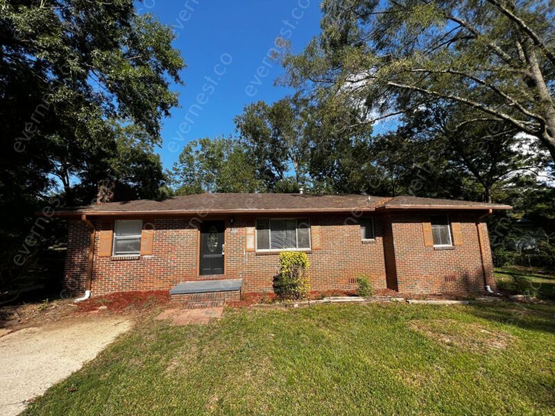 Primary Photo - 9825 Maple Ln