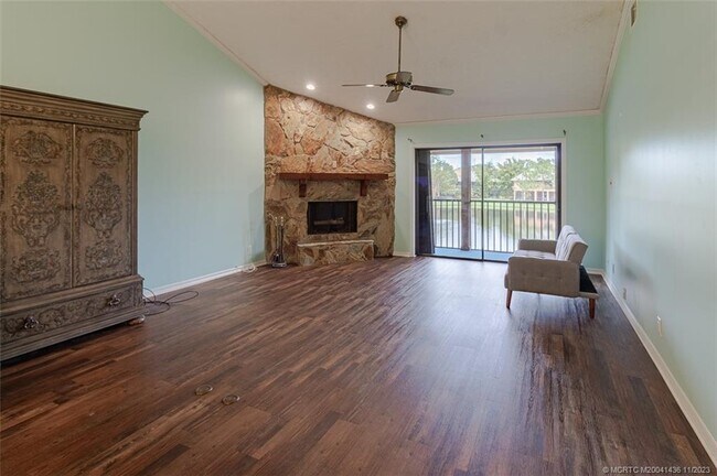 Foto del edificio - 162 SE Crestwood Cir