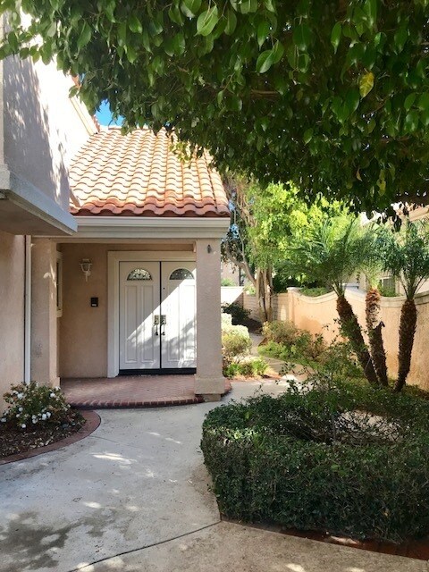Foto del edificio - 1727 Blossom Ct