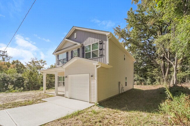 Building Photo - 1339 Lauren Village Dr, Charlotte, NC