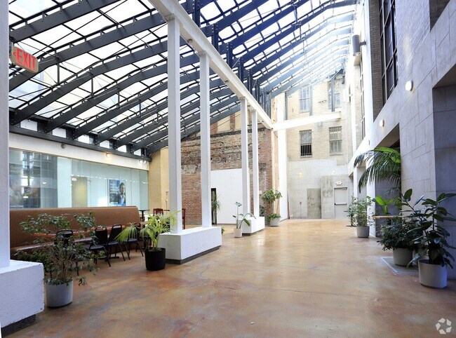 Foto del edificio - 955 Main St