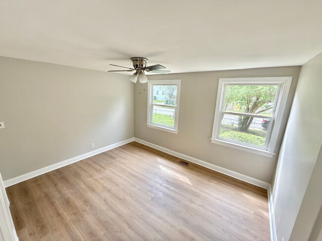 Foto del edificio - Norfolk 2 bedroom, 1 bath home