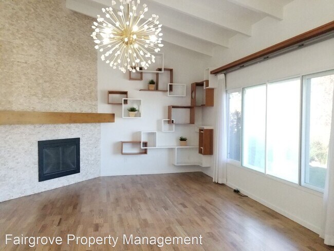 Building Photo - 3 br, 2 bath House - 3835 La Cresta Drive