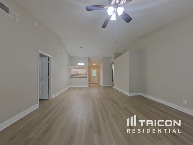 Foto del edificio - 13613 Fawn Ridge Blvd