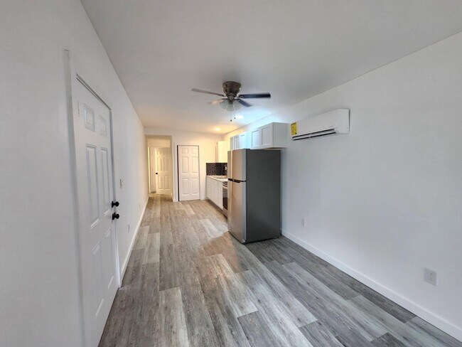 Foto del edificio - 1546 Moonflower St