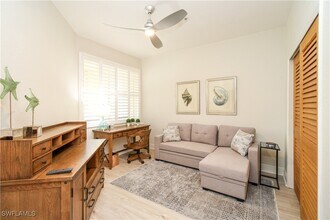 Building Photo - 4853 Hampshire Ct