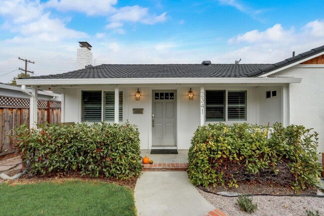 Building Photo - 2341 Sunny Vista Dr