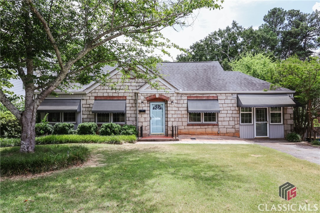 Primary Photo - 235 Milledge Terrace