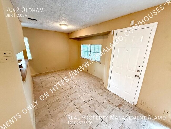Foto del edificio - 7042 Oldham-