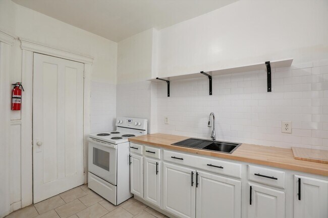 Foto del edificio - 751 Blaine St