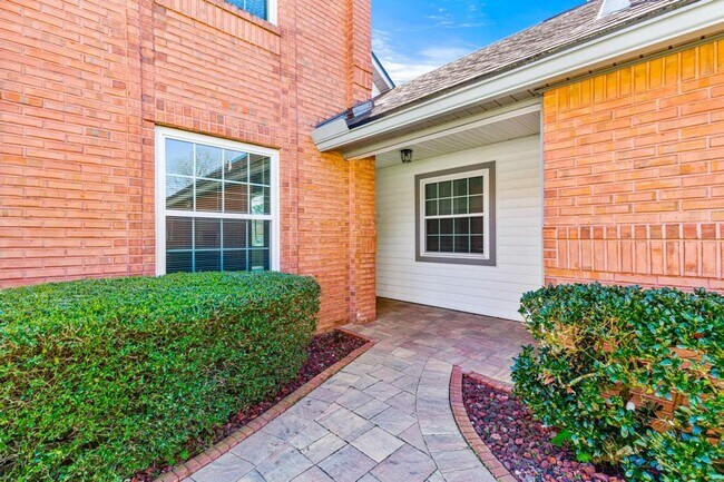 Foto del edificio - Charming Waterfront Home in Southside