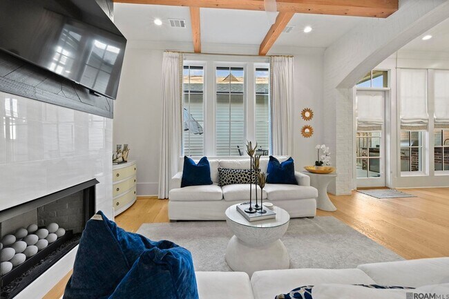 Foto del edificio - 3317 Pointe-Marie Dr