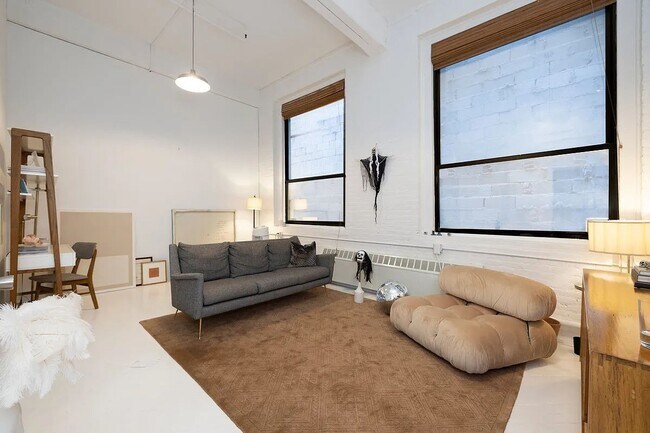 Building Photo - 57 Jay Street