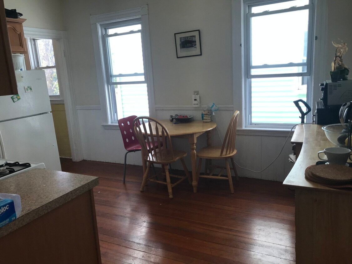 Primary Photo - 21 Caldwell Ave