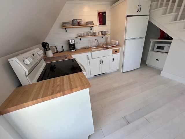 Photo du bâtiment - 214 PE-103