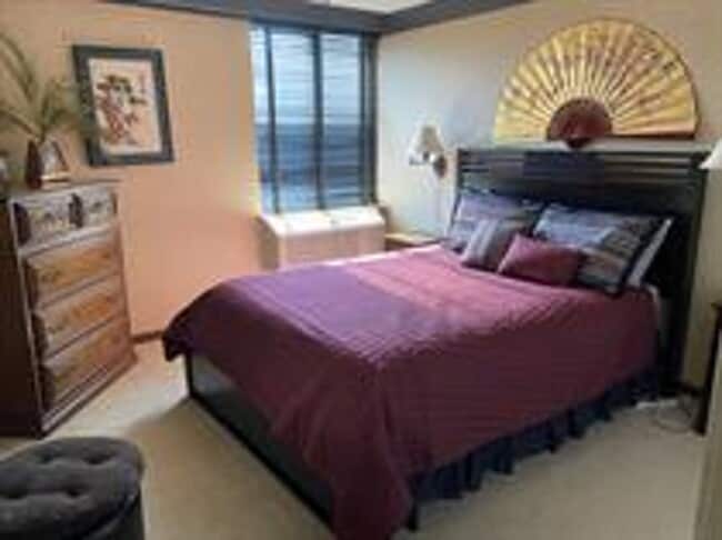 Building Photo - 1800 Roundhill Rd