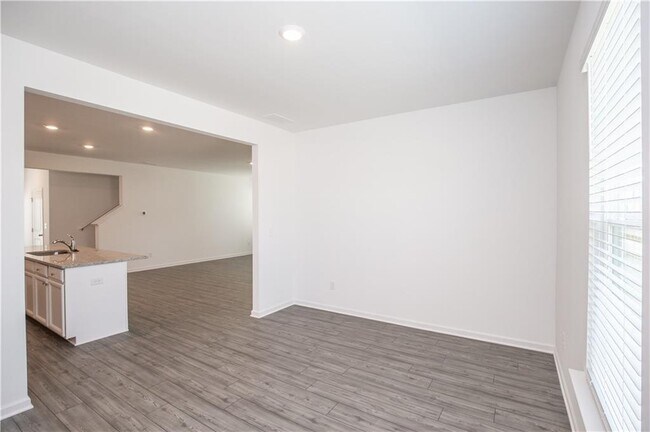 Building Photo - 101 Goshawk St