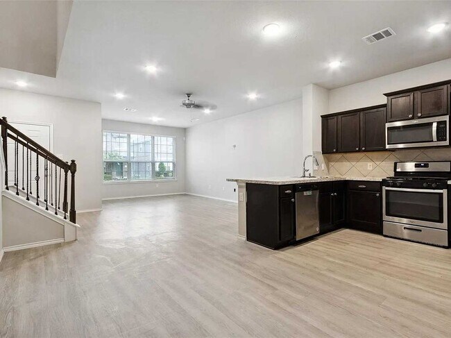Building Photo - 15806 Perthshire Creek Dr