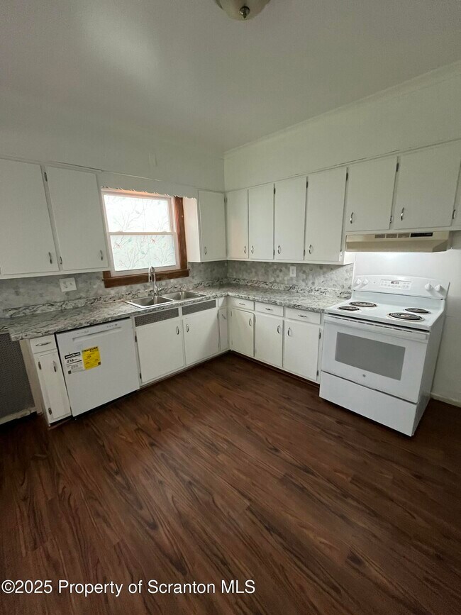 Building Photo - 2026 Margaret Ave