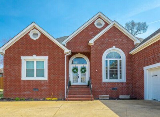Building Photo - 8102 Hamilton Mill Dr