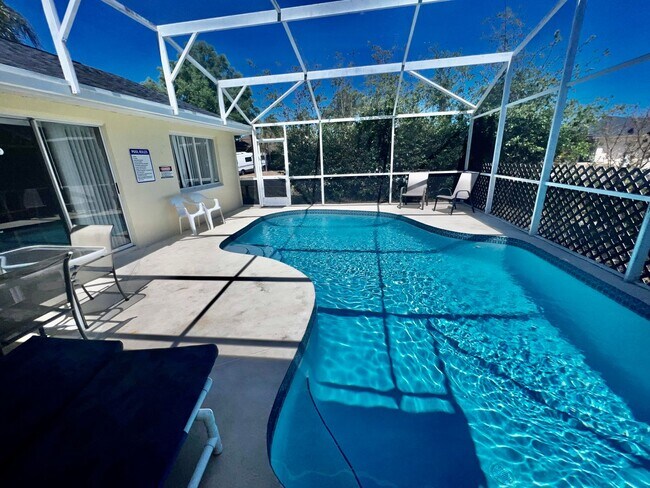 Building Photo - 3 Bed pool home in Kissimmee