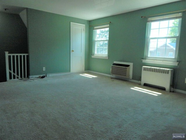 Foto del edificio - 104 Darwin Ave