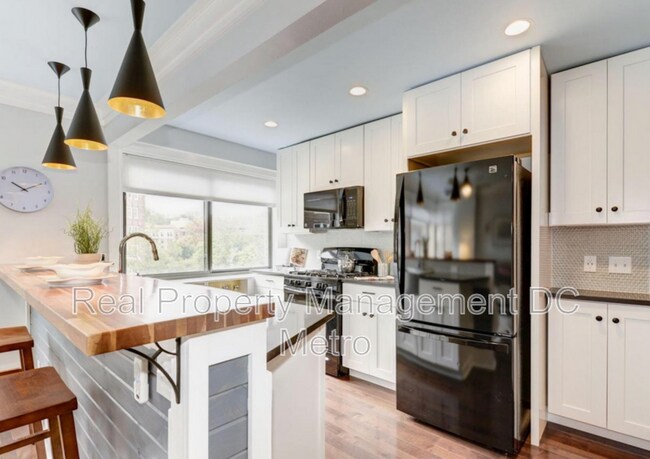 Foto del edificio - 3701 Connecticut Ave NW