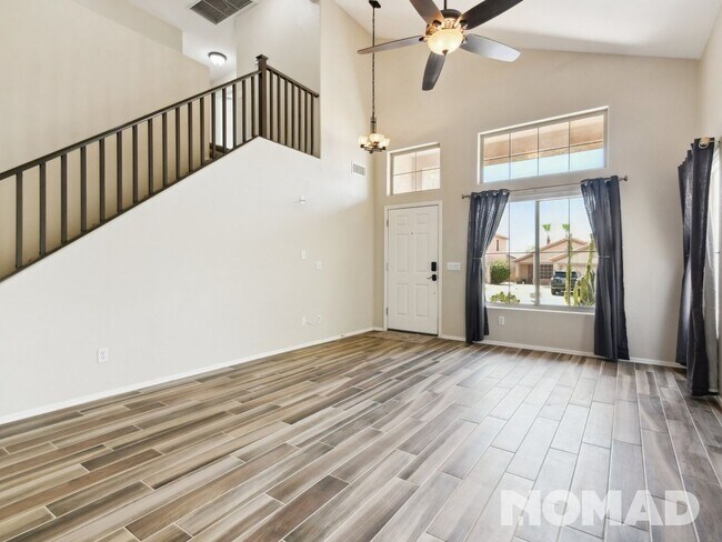 Foto del edificio - 3 Bed+, 3 Bath Single Family Home in Phoenix