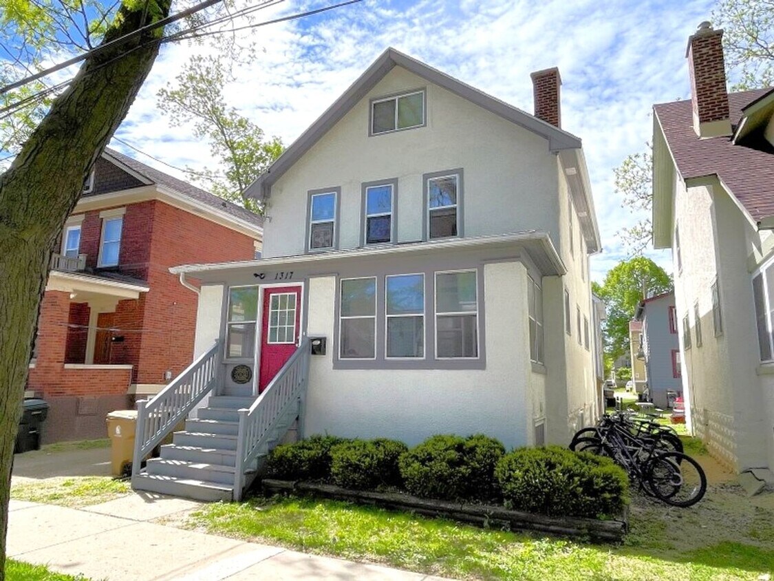 Primary Photo - 1317 Milton St