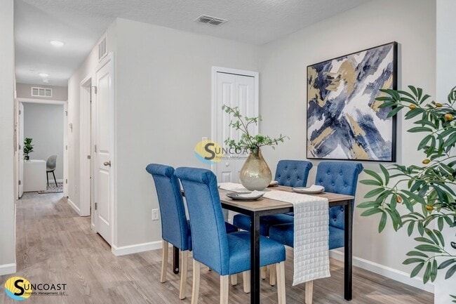 Foto del edificio - 6505 Breezy Oaks Wy