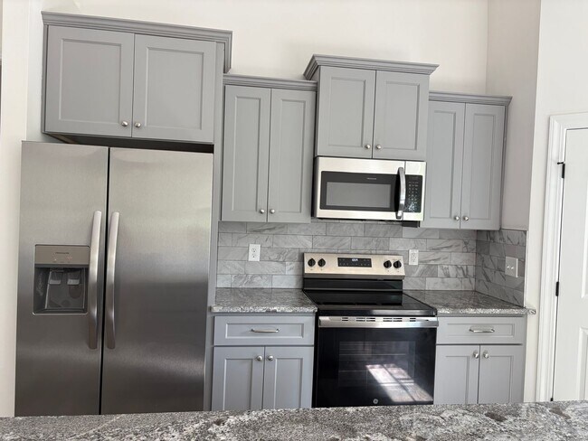 Building Photo - 205 Martingale Dr