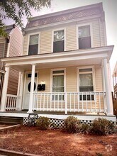 Building Photo - 2210 Parkwood Ave