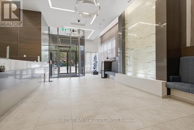 Building Photo - 530 St Clair Ave W