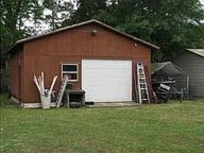 Building Photo - 7251 Knollwood Rd