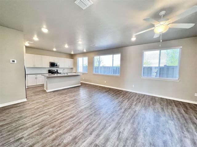 Building Photo - 4450 Bramble Ln
