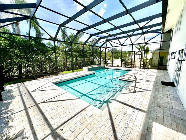 Building Photo - 15555 Hawker Ln