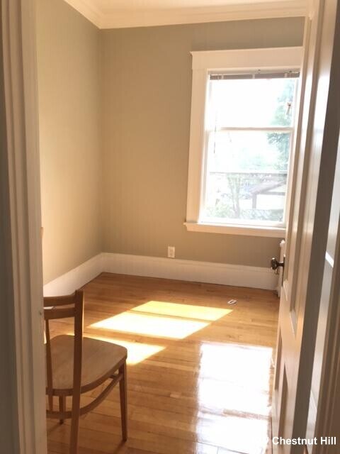 Foto del edificio - 1619 Centre St