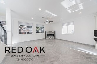 Building Photo - 2017 Centinela Ave