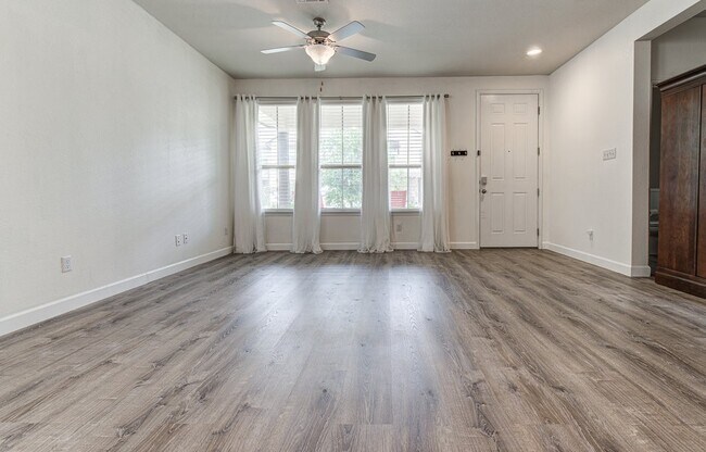 Foto del edificio - 159 Buckthorn Dr