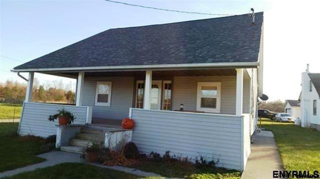 Primary Photo - 676 Bridge St