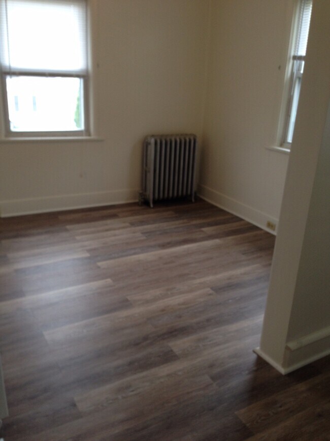 Dining area - 4440 Kutztown Rd