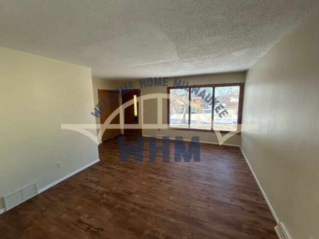 Foto del edificio - 6580 N 73rd St