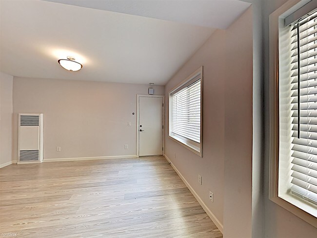 Building Photo - 1 br, 1 bath  - 1919 Curtis St Apt 5 Apt 5