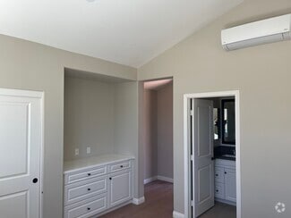 Building Photo - 3646 Buck Ridge Ave