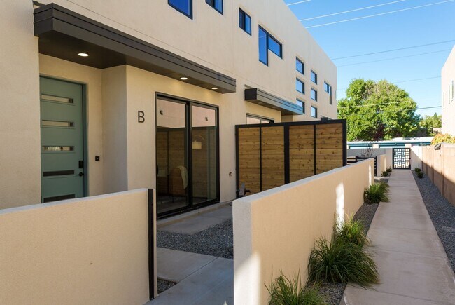 Foto del edificio - 1105 Silver Ave SW
