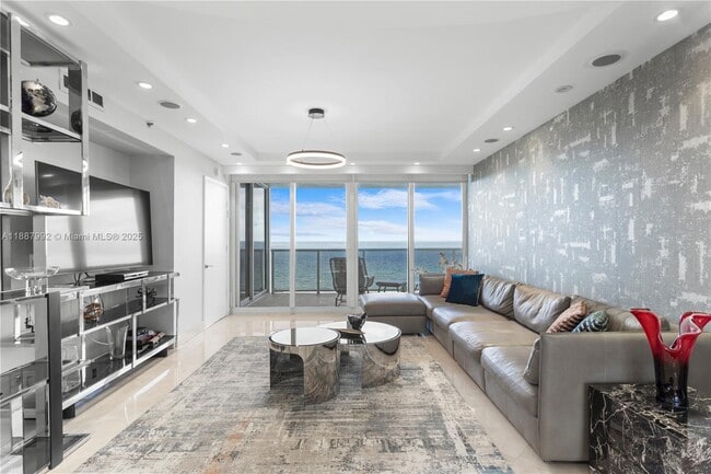 Foto del edificio - 19111 Collins Ave