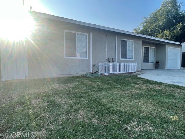 Foto principal - 2067 Goodall Ave