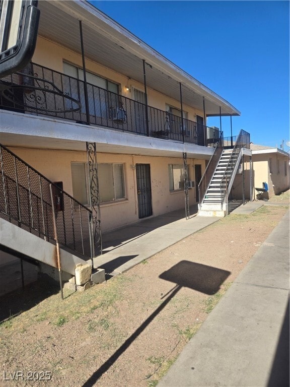 Foto del edificio - 409 W Van Buren Ave