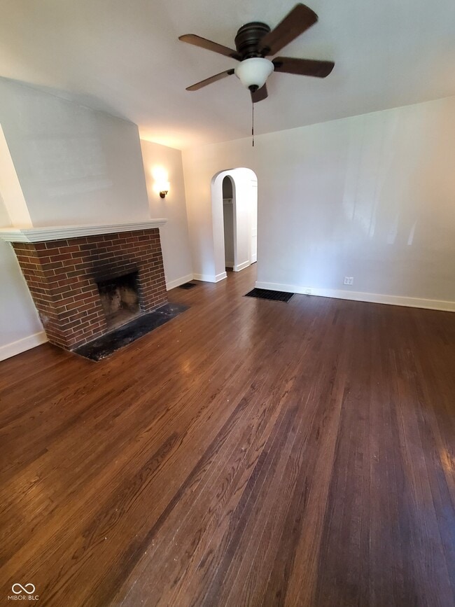 Building Photo - 136 S Johnson Ave
