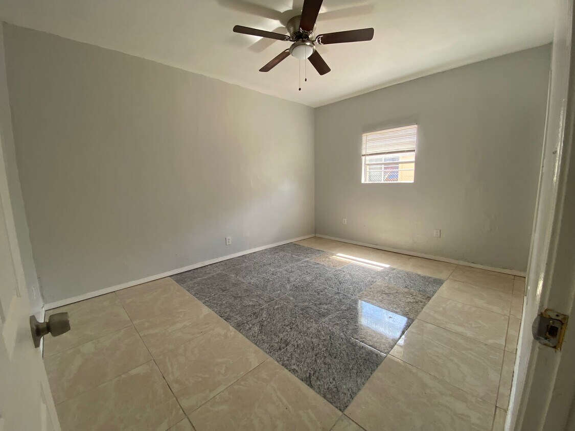 919 E Van Week St, Edinburg, TX 78541 Townhome Rentals in Edinburg TX